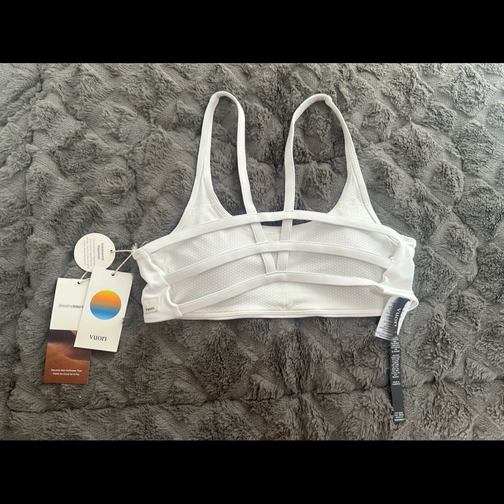 NWT🤍VUORI🤍WHITE YOSEMITE BRA (M) - Picture 3 of 6